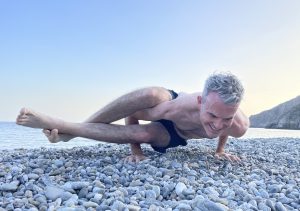 Read more about the article Yoga for balance: benefits and tips